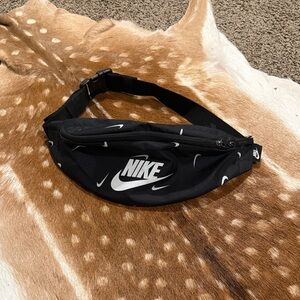 Nike Black and White Waist Bag